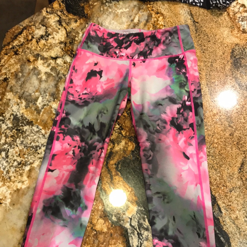 Athleta Crop athletic pants